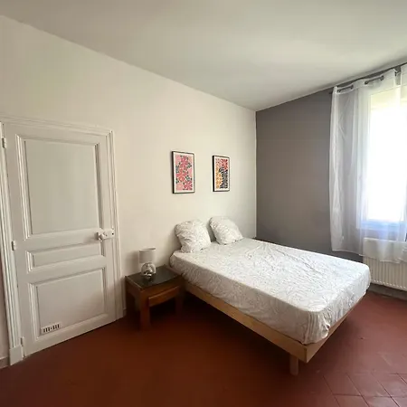 Centre Ville, Grand T3 Avec Balcon *