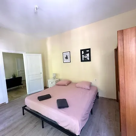 Апартаменты Centre Ville, Grand T3 Avec Balcon
