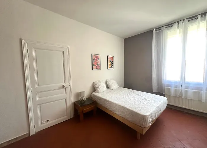 Centre Ville, Grand T3 Avec Balcon *